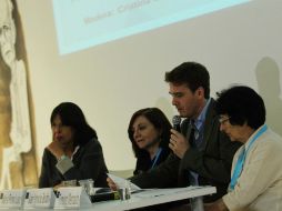 Cristina Mucci (i) María Lojo (ci), Juan Boido (cd) y Tununa Mercado (d) conformaron el panel de discusión sobre la obra del argentino. EL INFORMADOR / E. Barrera