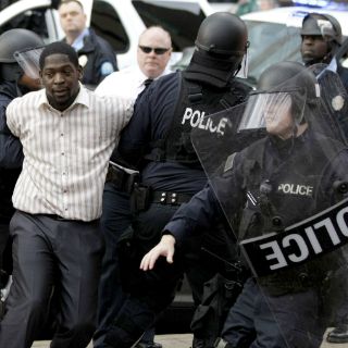 Nueva York espera decisión de jurado por muerte de hombre negro