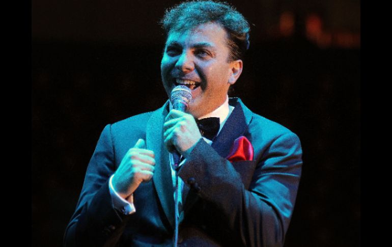 'Yo soy cantante, acuérdate, los cantantes andamos en las canciones', se justifica el intérprete. EL INFORMADOR / ARCHIVO