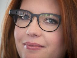 El software reconoce la voz asociada con contenidos específicamente para ser vistos en la diminuta pantalla. ESPECIAL / glassjournalism.io