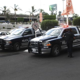Asaltan banco en Lomas de Polanco; detienen a uno