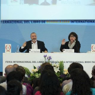 Arturo Pérez-Reverte: 'Te deseo buenas batallas'