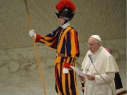 El Papa Francisco, en reunión con la Federación de Organismos Cristianos del Servicio Internacional Voluntariado (FOCSIV). EFE / M. Brambatti