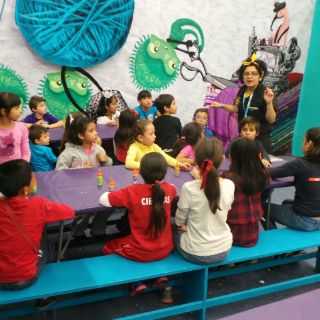 Papás gastan hasta tres mil pesos en la FIL Niños