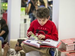Aseguran que los talleres invita a los pequeños a ser más creativos y los acerca a la lectura. EL INFORMADOR / A. Hernández