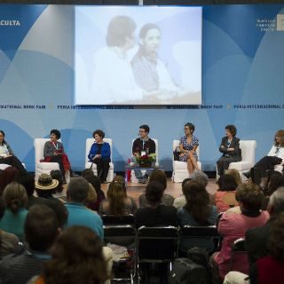 Las 'juanas' debaten sobre su papel en la literatura