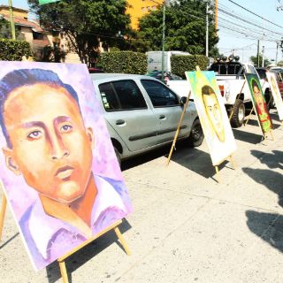 Exposición itinerante '43 rostros 43 nombres' está en la FIL