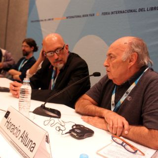 '¿Imagen contra palabra?' en Coloquio de Novela Gráfica de FIL