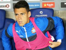 La entidad catalana podría vender al futbolista mexicano en enero para cuadrar sus cuentas. MEXSPORT / J. Valls