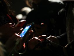 Quienes comparten los sentimientos de las protestas pero que no pueden unirse a ellos por varias razones, están presentes en las redes. AFP / ARCHIVO