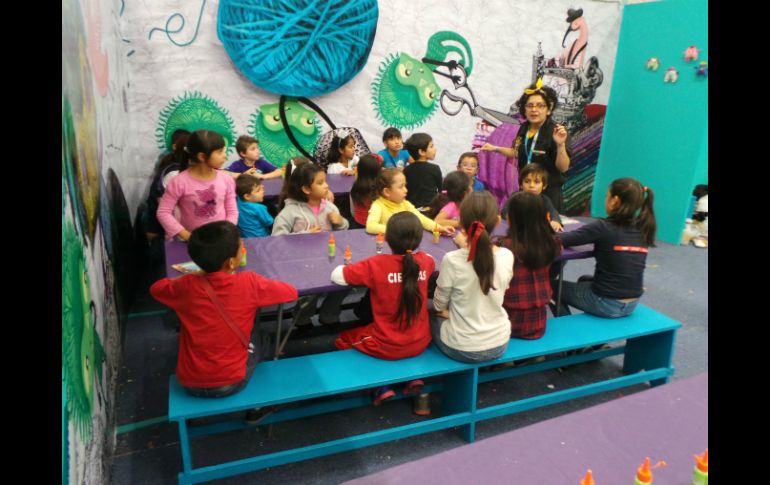Diversos talleres en el espacio infantil son destinados para el desarrollo de la escritura y la lectura. EL INFORMADOR / H. Navarro