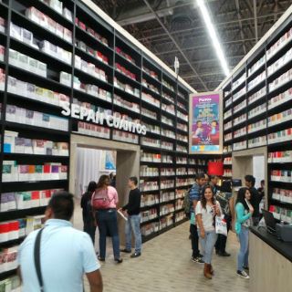 Los stands que debes conocer antes de que termine la FIL