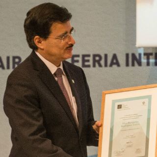 Reconocen 20 años de talento literario de alumnos de UdeG