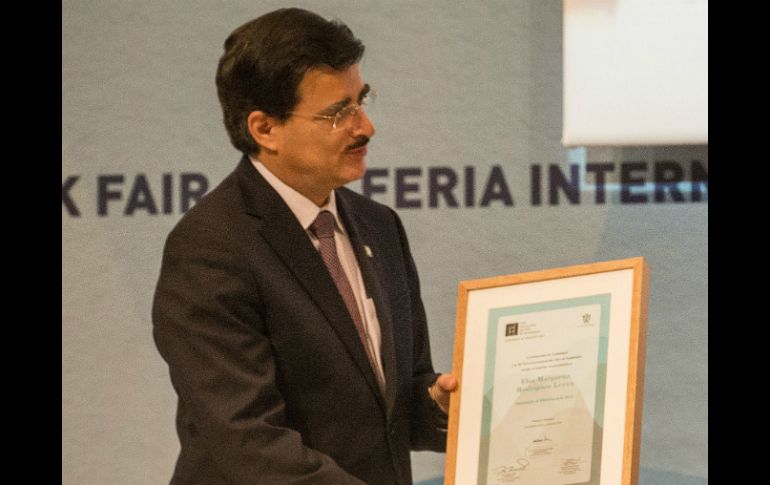 En presencia del rector de la Universidad se dio a conocer el copilado especial de las obras de los alumnos. EL INFORMADOR / ARCHIVO