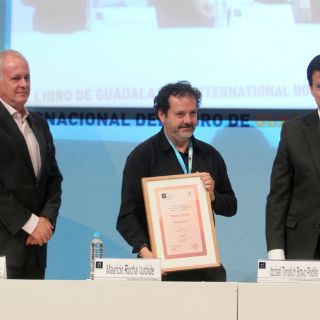 Mauricio Rocha recibe homenaje ArpaFIL 2014 en FIL