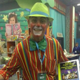 'Ivorín', el payaso de corazón noble en la FIL