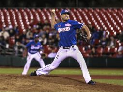 Juan Salvador Delgadillo lanzó cuatro entradas y dos tercios, en las que permitió 6 hits y 4 carreras. EL INFORMADOR / F. Atilano