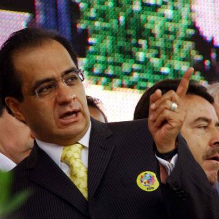 Cómplices de Iguala, escondidos en dirigencia del PRD: Bejarano
