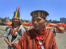 Vestidos con trajes típicos, cerca de 500 representantes se congregan en Agua Dulce. EFE / P. Aguilar