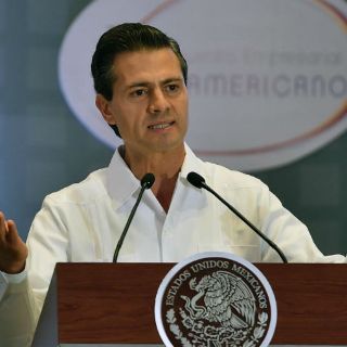 Peña Nieto expresa su pésame a familia de normalista