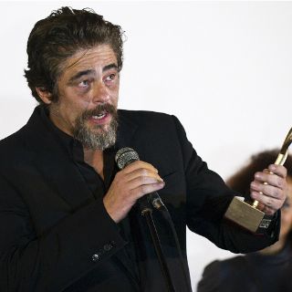 Del Toro recibe premio honorífico en Festival de La Habana
