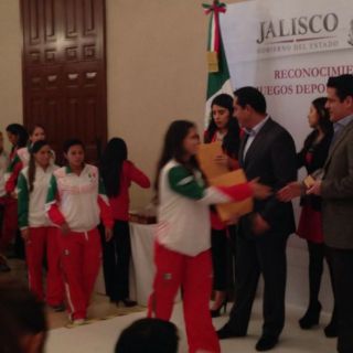Incentivan apoyo a atletas jaliscienses participantes en JCC