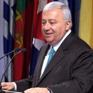 Factible, reiniciar clases en IPN el 7 de enero: Chuayffet