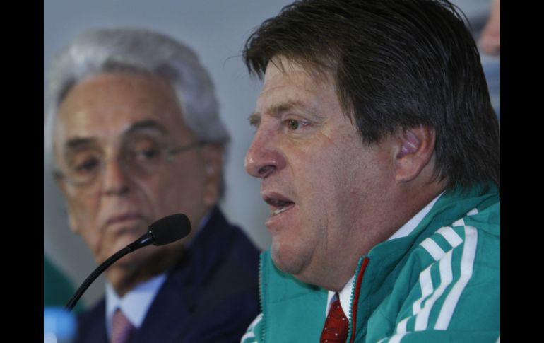 El 'Piojo' se dice obligado a ganar la Copa Oro para ir a la Copa Confederaciones, y hacer un papel aceptable que en la Copa América. AP / ARCHIVO