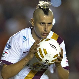 Chivas no le cierra las puertas al 'Bofo'