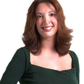 Martha Riva Palacio recibe premio de poesía para niños