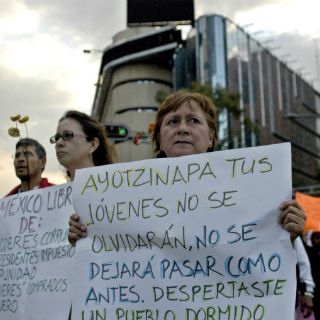 Padres de normalistas están siendo manipulados: Semar