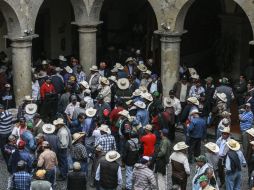 Cientos de campesinos tomaron las instalaciones del Congreso desde la tarde del martes. EL INFORMADOR / ARCHIVO