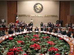 Imagen de la sesión extraordinaria de la Comisión General del INE. TWITTER / @INEMexico