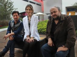 El actor Raúl Méndez (i), la actriz Aurora Papile (c) y el director Acán Coen (d) durante su visita a Guadalajara. EL INFORMADOR / L. Rodríguez