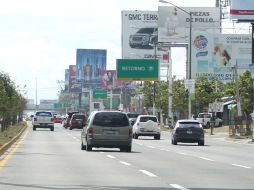 En el cruce de López Mateos y Periférico transitan alrededor de 350 mil vehículos al día. EL INFORMADOR / ARCHIVO