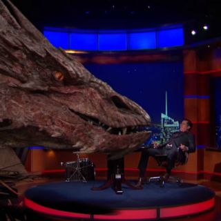 Stephen Colbert entrevista a Smaug de 'El Hobbit'
