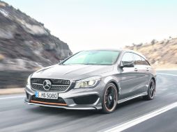 Detalles. Porque la diferencia está en los detalles, este CLA se atreve con los vivos de color naranja en rines y fascias. ESPECIAL / MERCEDES BENZ