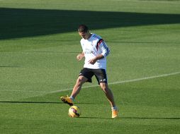 El resto de la plantilla trabaja en el interior de las instalaciones mientras que Sami Khedira realiza ejercicios en solitario. MEXSPORT / ARCHIVO