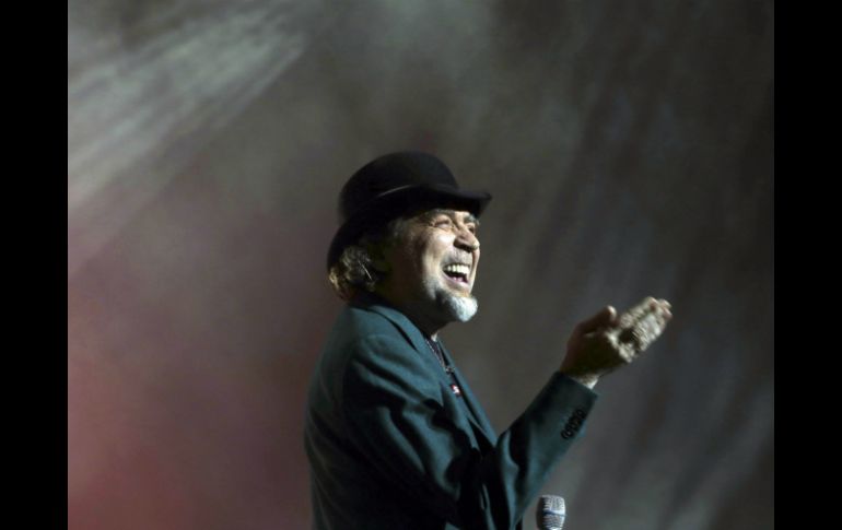 Tras cinco años sin actuar en solitario, Sabina celebra el XV aniversario de su disco '19 días y 500 noches'. EFE / K. Huesca