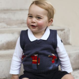 Difunden fotos del pequeño príncipe Jorge