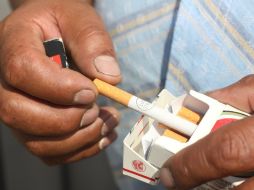 Entre los factores de riesgo asociados con la enfermedad se encuentra una mala alimentación y el consumo de tabaco. NTX / ARCHIVO