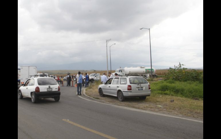Personal de Petróleos Meixcanos se encargaron de la seguridad, reparación del poliducto y limpieza de la zona. EL INFORMADOR / ARCHIVO