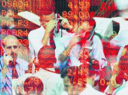 El índice brasileño Bovespa perdió 2.05% al cierre, deprimido por el hundimiento de Petrobras, que  sufrió una caída de 9.94%. AFP / ARCHIVO