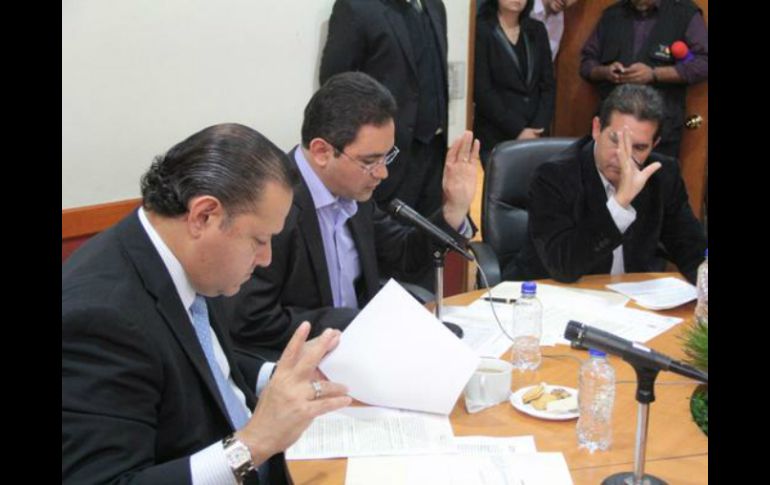 Imagen de la sesión de la Comisión Temporal de Seguimiento del caso López Castro. TWITTER / @LegislativoJal