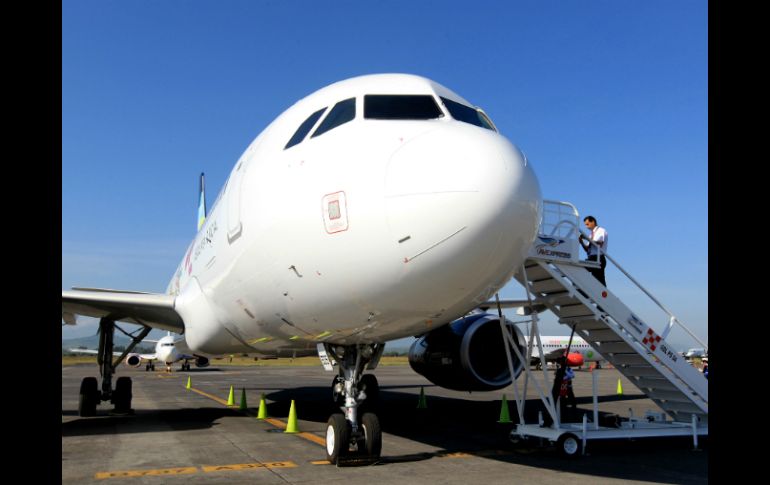 El avión transportaba a 240 pasajeros y a una tripulación de 15 personas. EL INFORMADOR / ARCHIVO