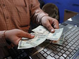 El precio del dólar bajó 18 centavos con respecto al cierre de ayer. EL INFORMADOR / ARCHIVO