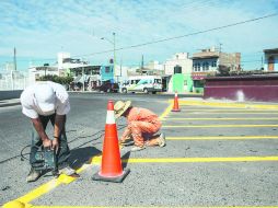 Aún se realizan trabajos de señalización en la calle Gigantes, donde el PreTren dará vuelta para reanudar su recorrido hacia Tonalá. EL INFORMADOR / F. Atilano