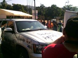 La policía y autoridades resguradan la ciudad por el clima y crisis que se vive. SUN / ‏C. Rogel