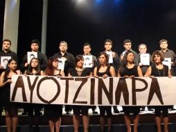 La desaparición de los estudiantes ha trascendido a los sectores de la cultura y el espectáculo de México y América Latina. FACEBOOK / Desinformémonos