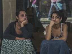 En los últimos días las gitanas se han dado la vuelta por el Centro para echar la suerte a cambio de unas monedas. EL INFORMADOR / F. Atilano